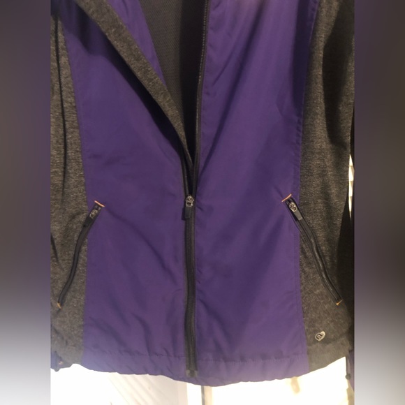 Colosseum Windbreaker LSU logo purple gray side Medium. Long arm & thumb hole - Picture 12 of 12
